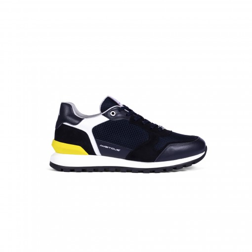 SILKY Runner Sneaker SILKY Runner Sneaker
