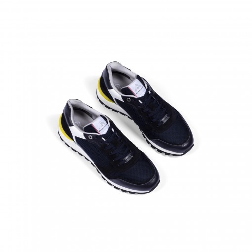 SILKY Runner Sneaker SILKY Runner Sneaker