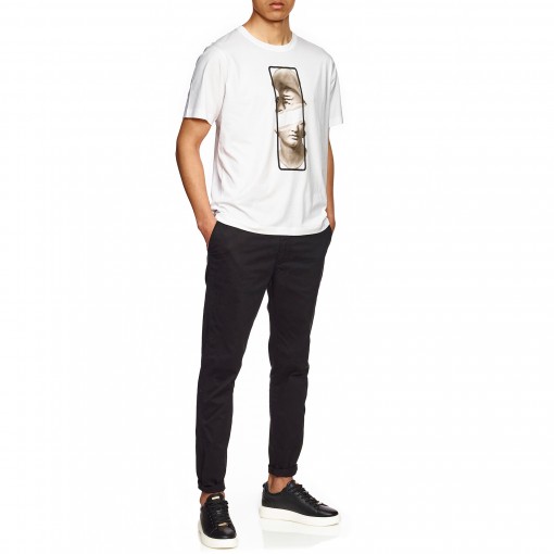 T-Shirt com Estampado T-Shirt com Estampado