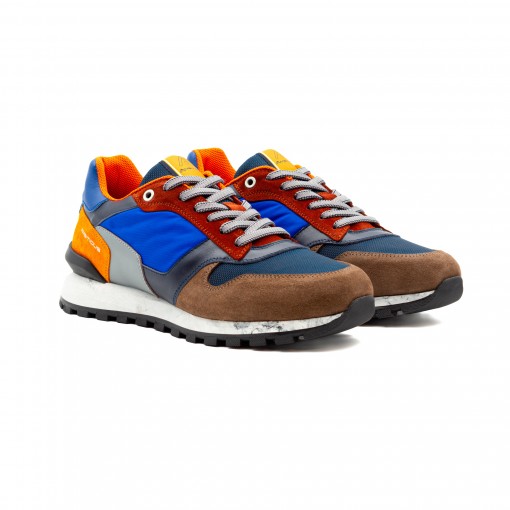 SILKY Runner Sneaker SILKY Runner Sneaker
