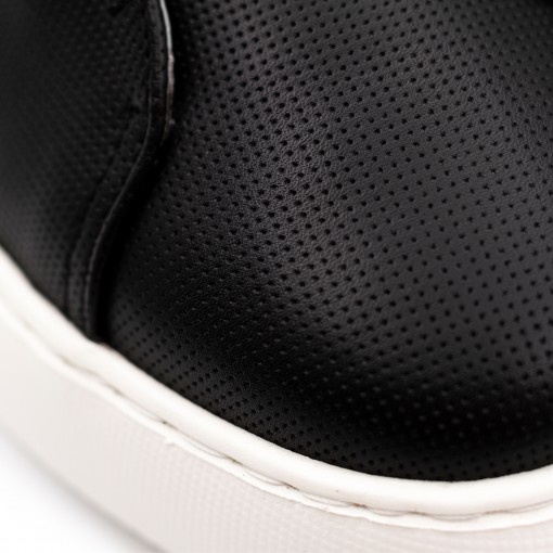 ECLIPSE Slip-On Sneaker