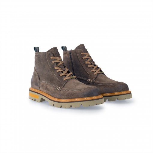 VET Lace-Up Warm Boot