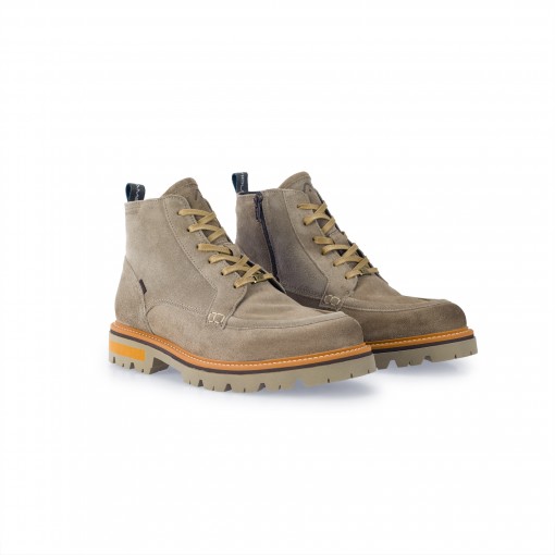 VET Lace-Up Warm Boot