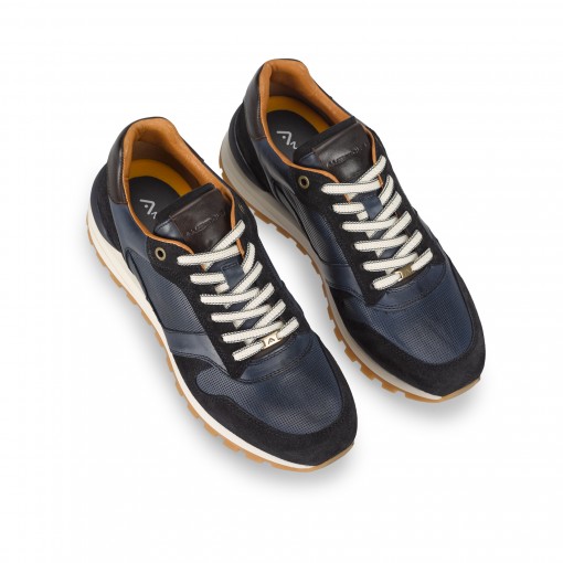 SILKY Runner Sneaker SILKY Runner Sneaker