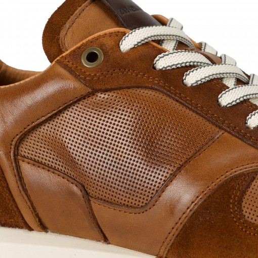 SILKY Runner Sneaker SILKY Runner Sneaker