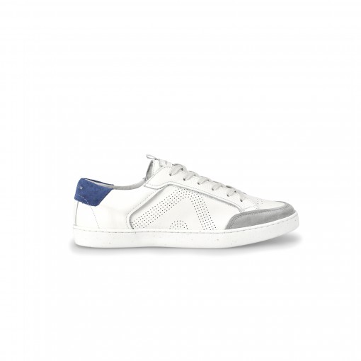 AND Ultralight Low Top Sneaker