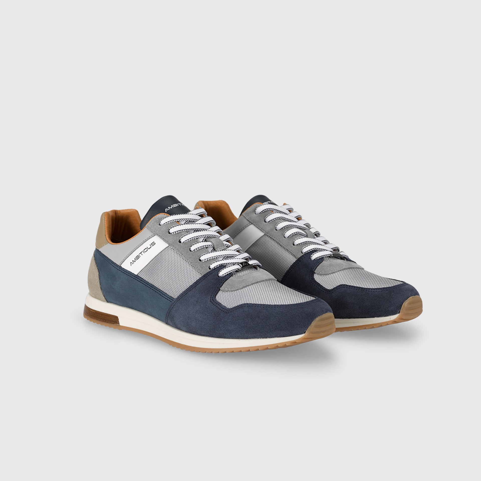 SLOW Classic Sneaker