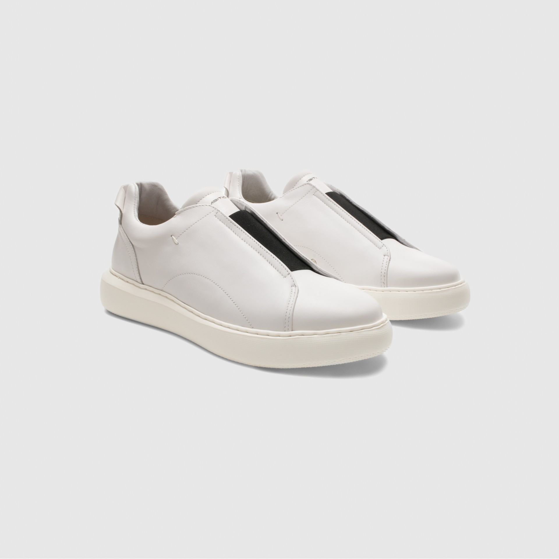 ECLIPSE Slip-On Sneaker