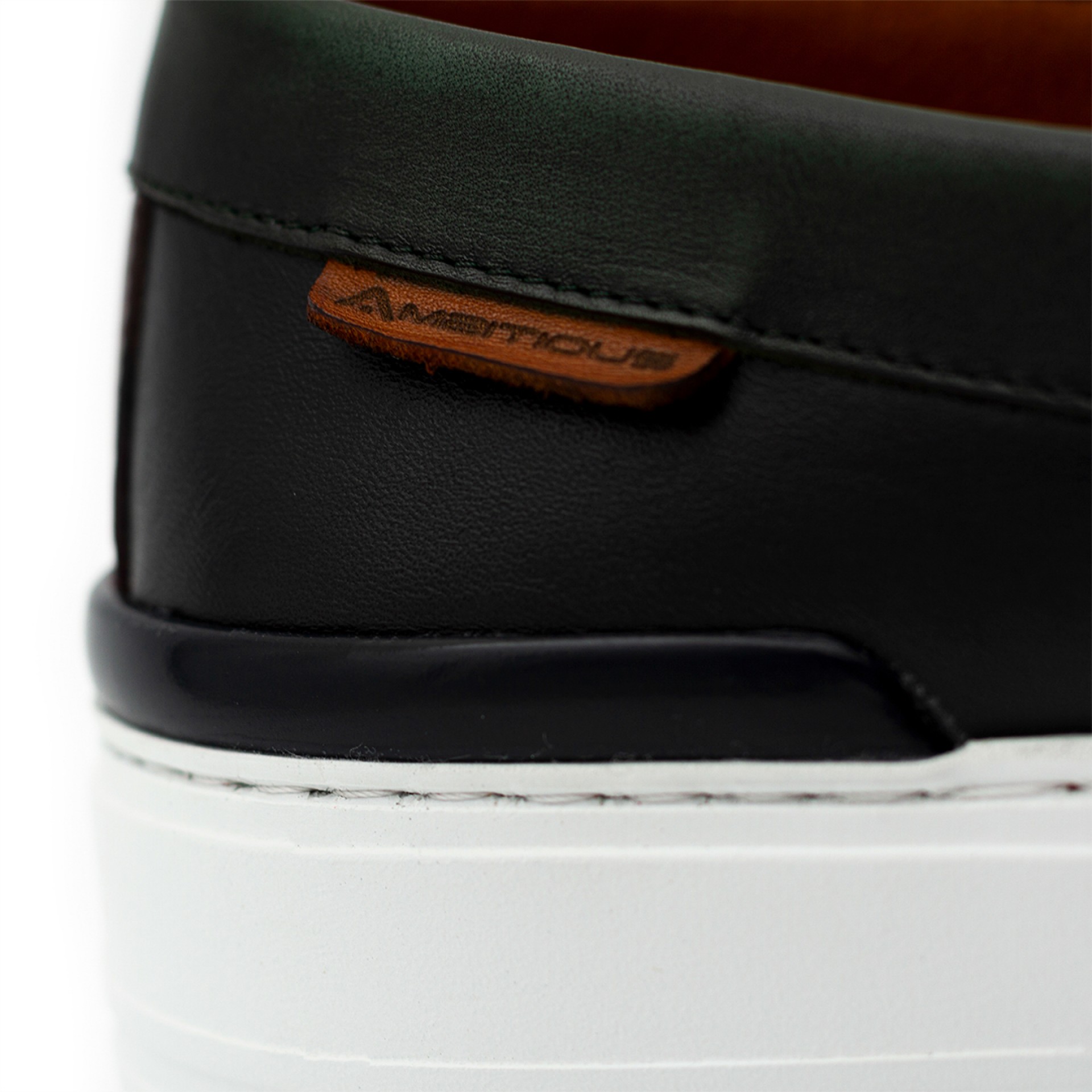 CARSON Leather Loafer