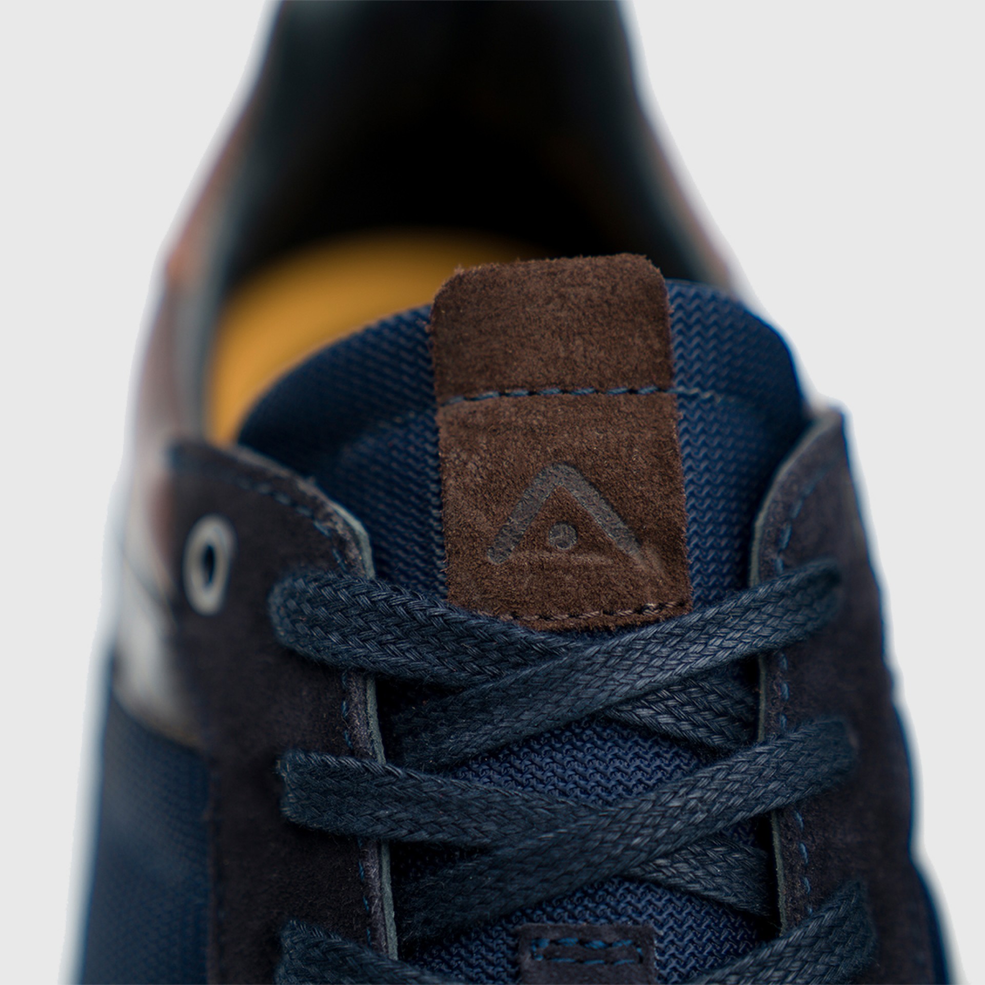 GRIZZ Casual Sneaker