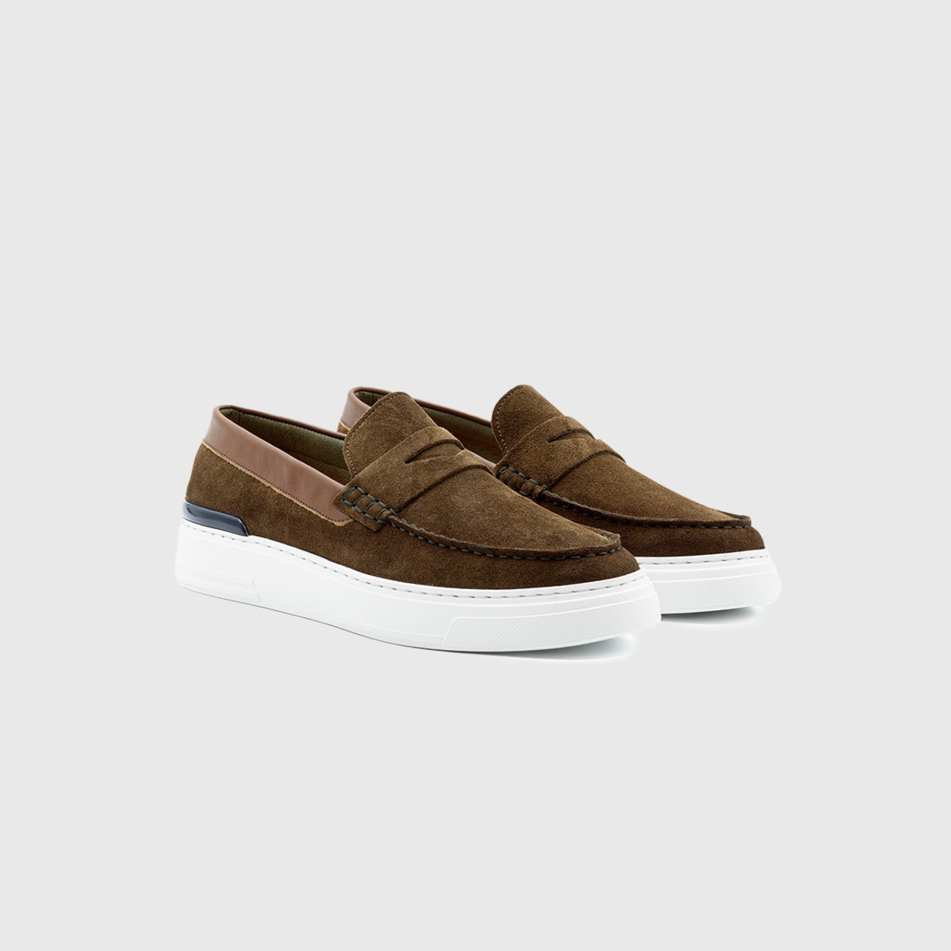 CARSON Suede Loafer