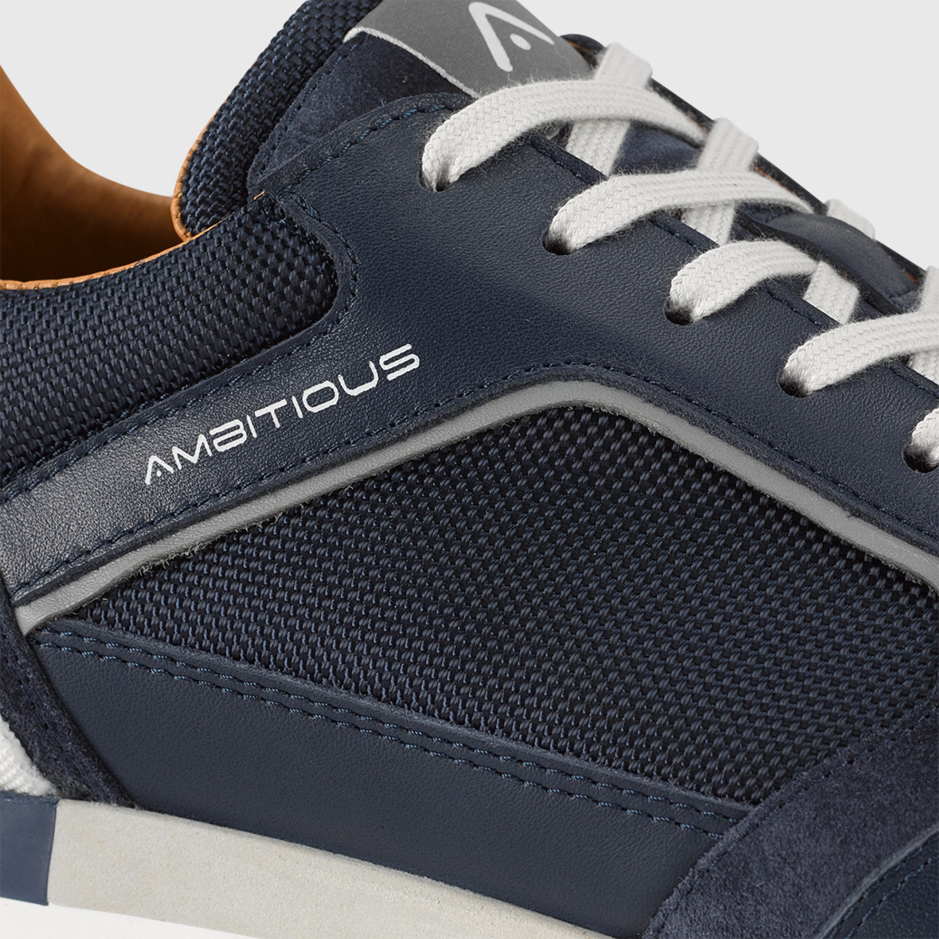 GRIZZ Casual Sneaker