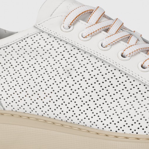 ECLIPSE Perforated Sneaker