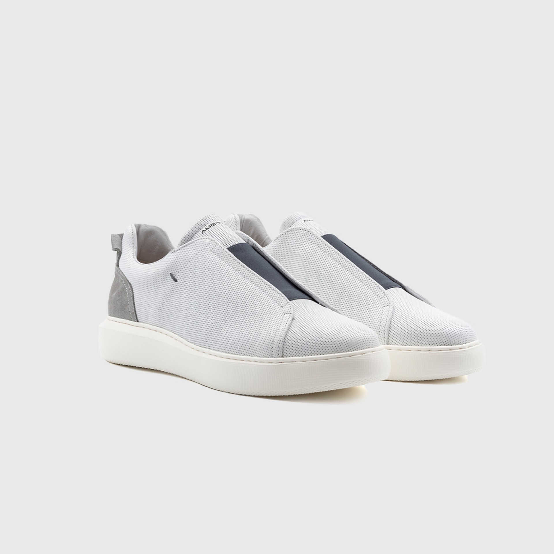 ECLIPSE Slip-On Sneaker