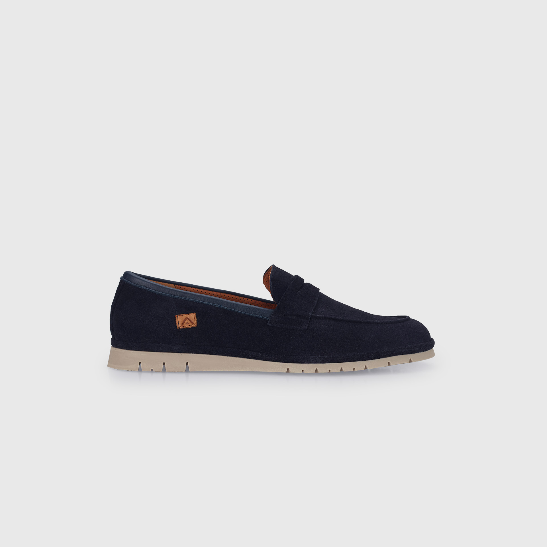 AMBER Suede Loafer