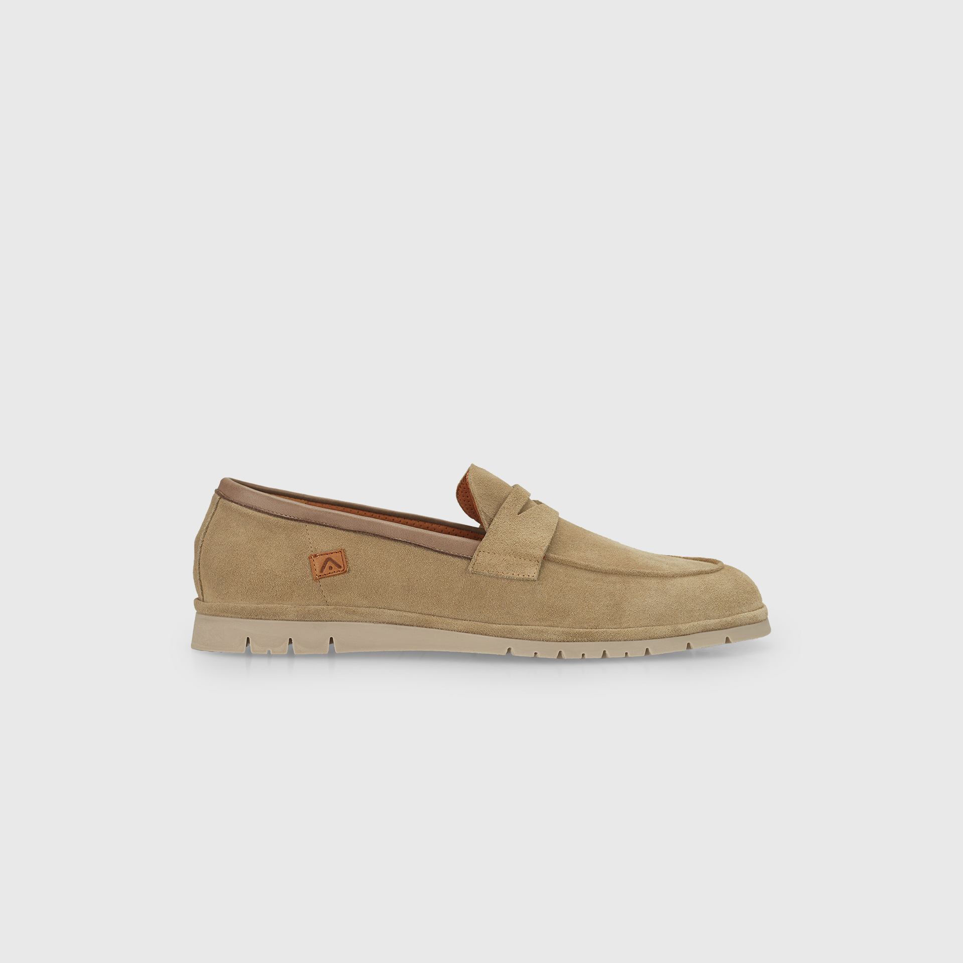 AMBER Suede Loafer