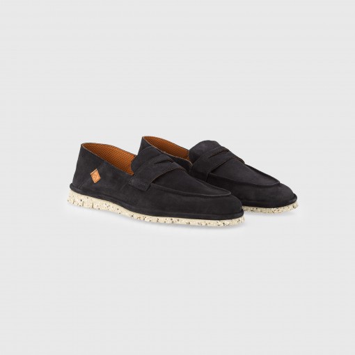 AMBER Suede Loafer