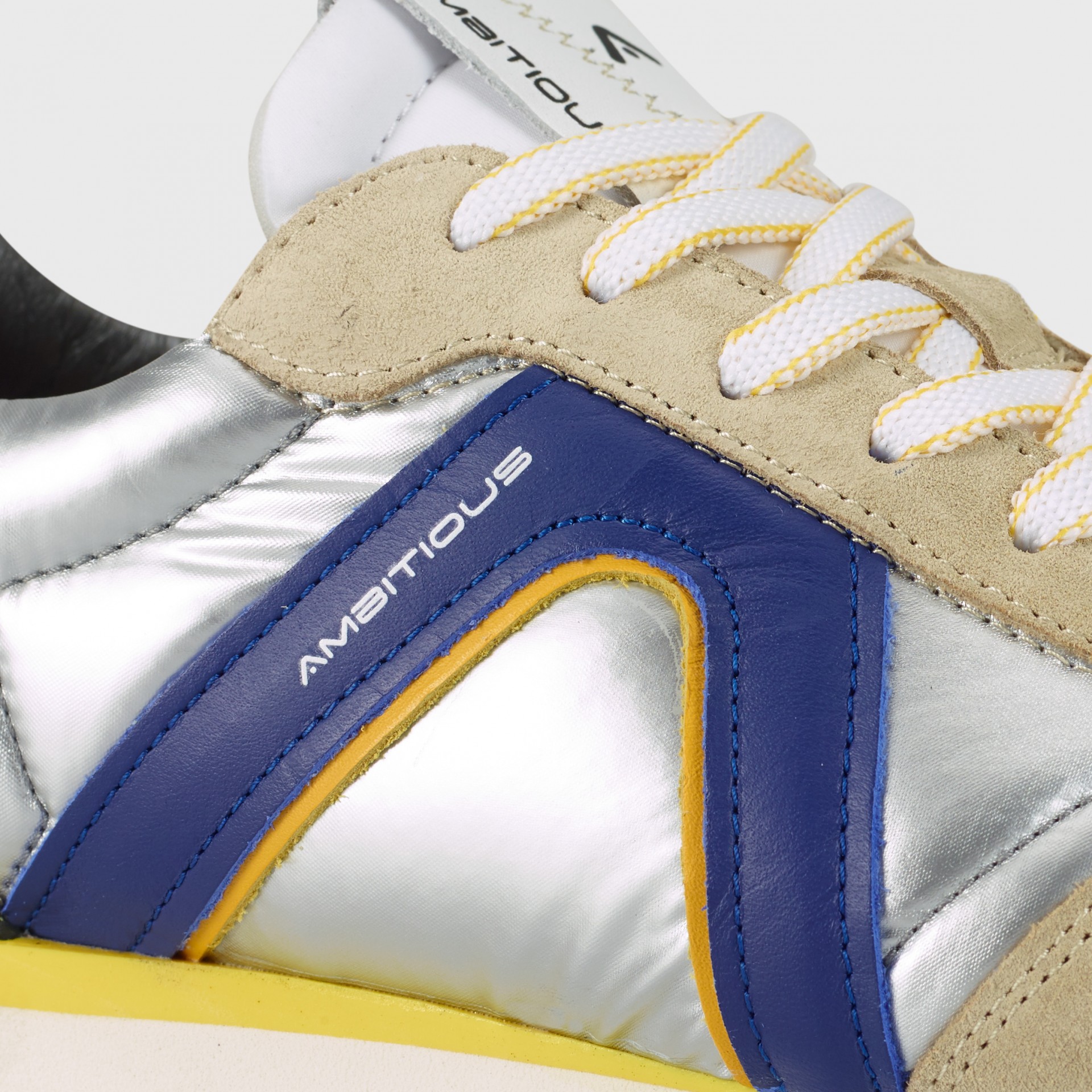 RHOME W Retro Runner