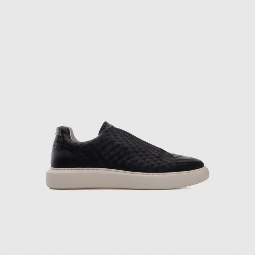 ECLIPSE Slip-On Sneaker