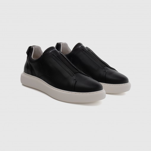 ECLIPSE Slip-On Sneaker