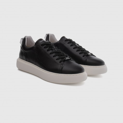 ECLIPSE Lace Up Sneaker