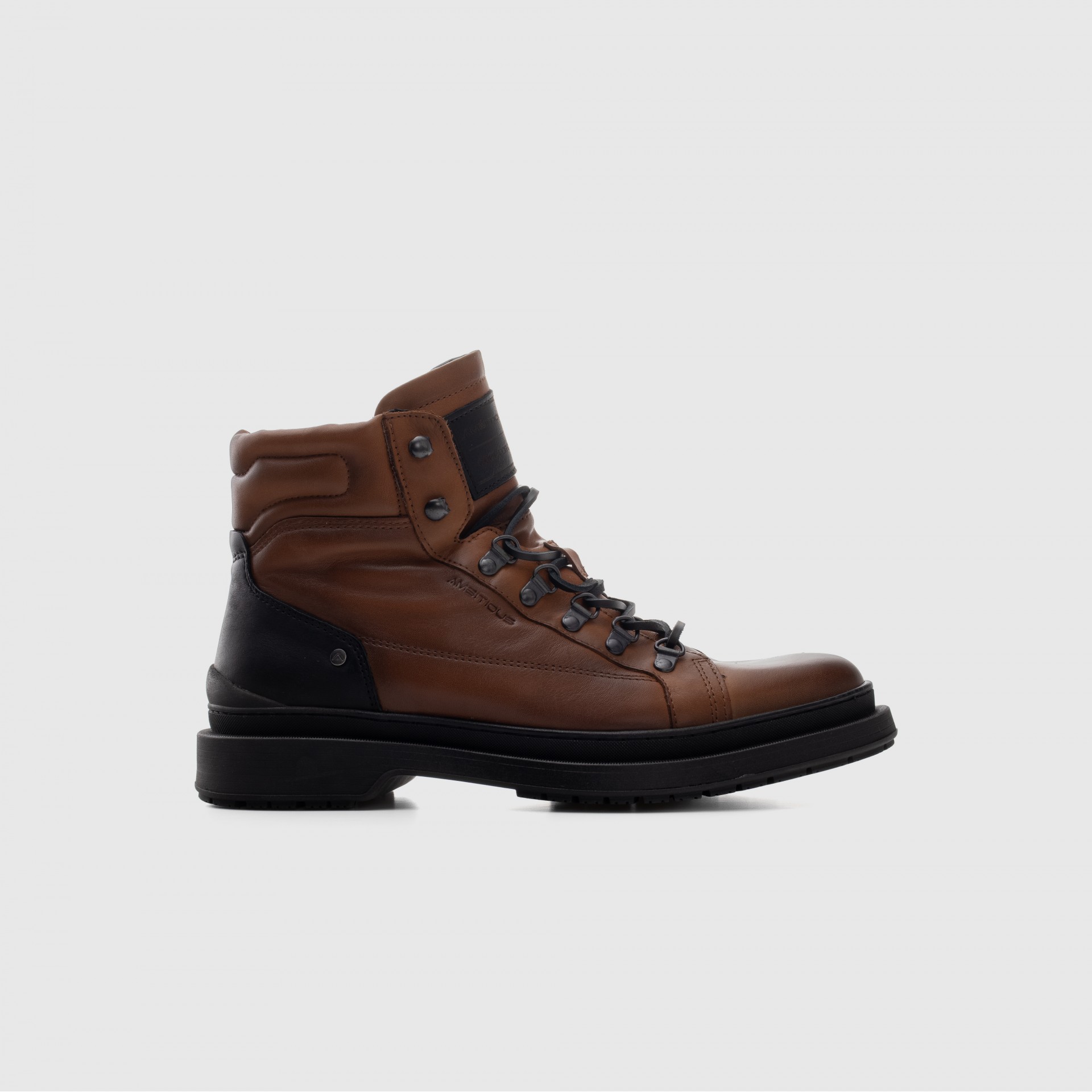 SANTI Hiking Boot