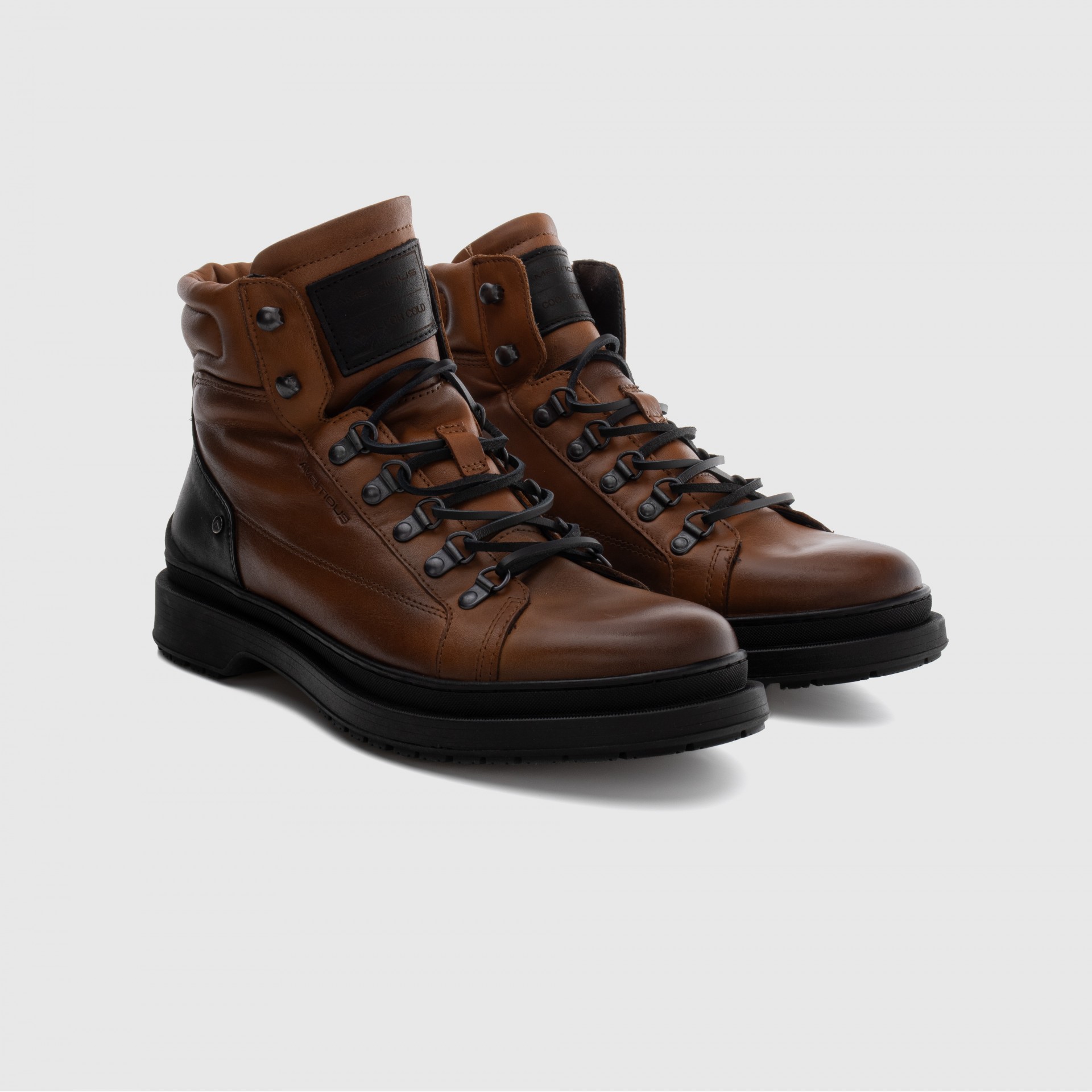 SANTI Hiking Boot