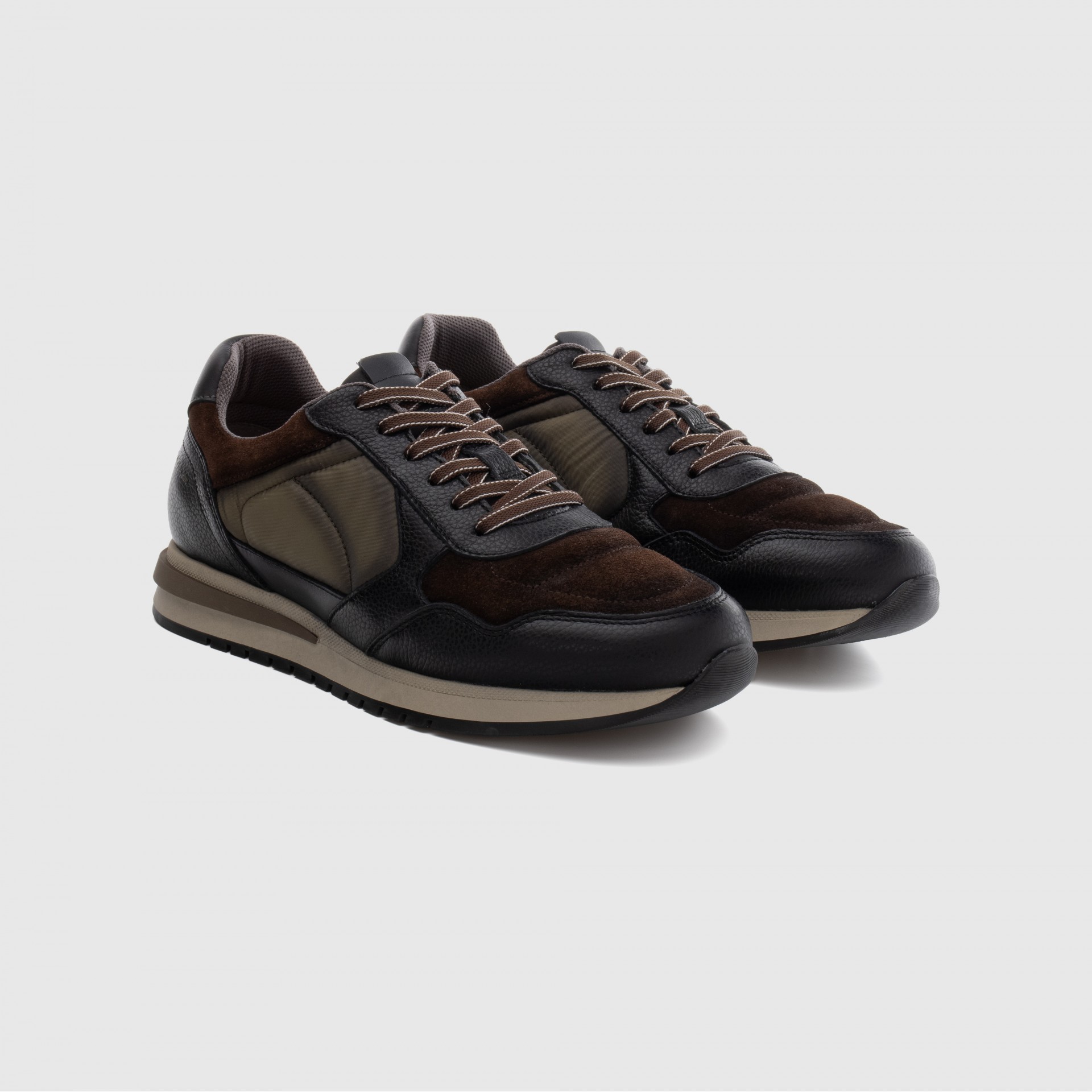 TEMPLE Padded Sneaker