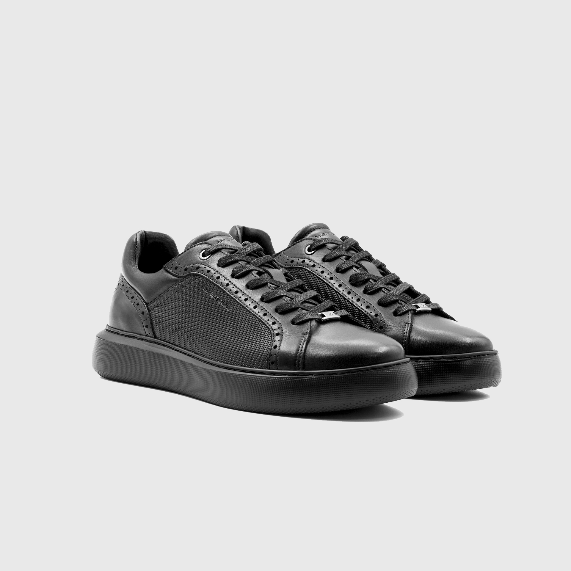 ECLIPSE Lace Up Sneaker