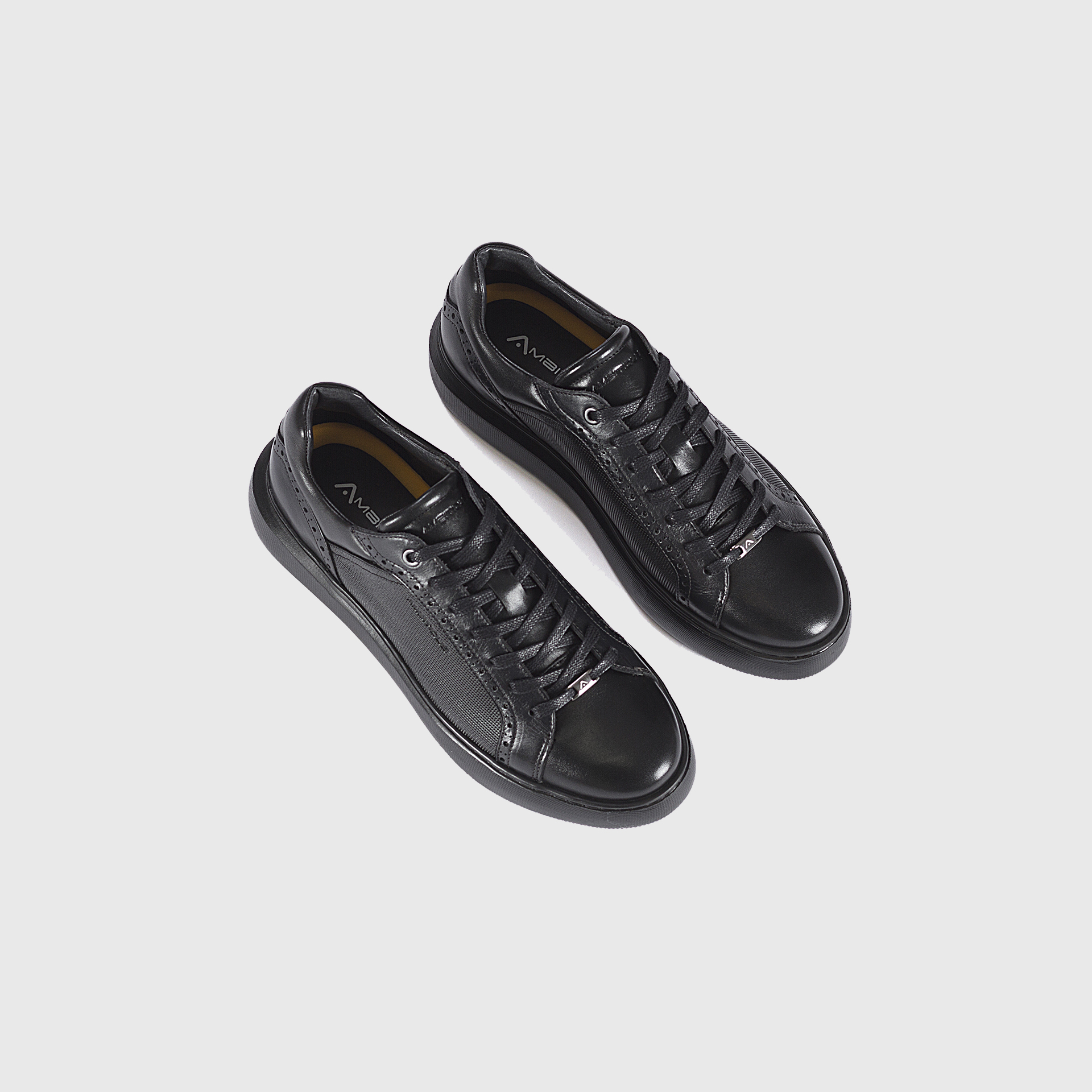 ECLIPSE Lace Up Sneaker