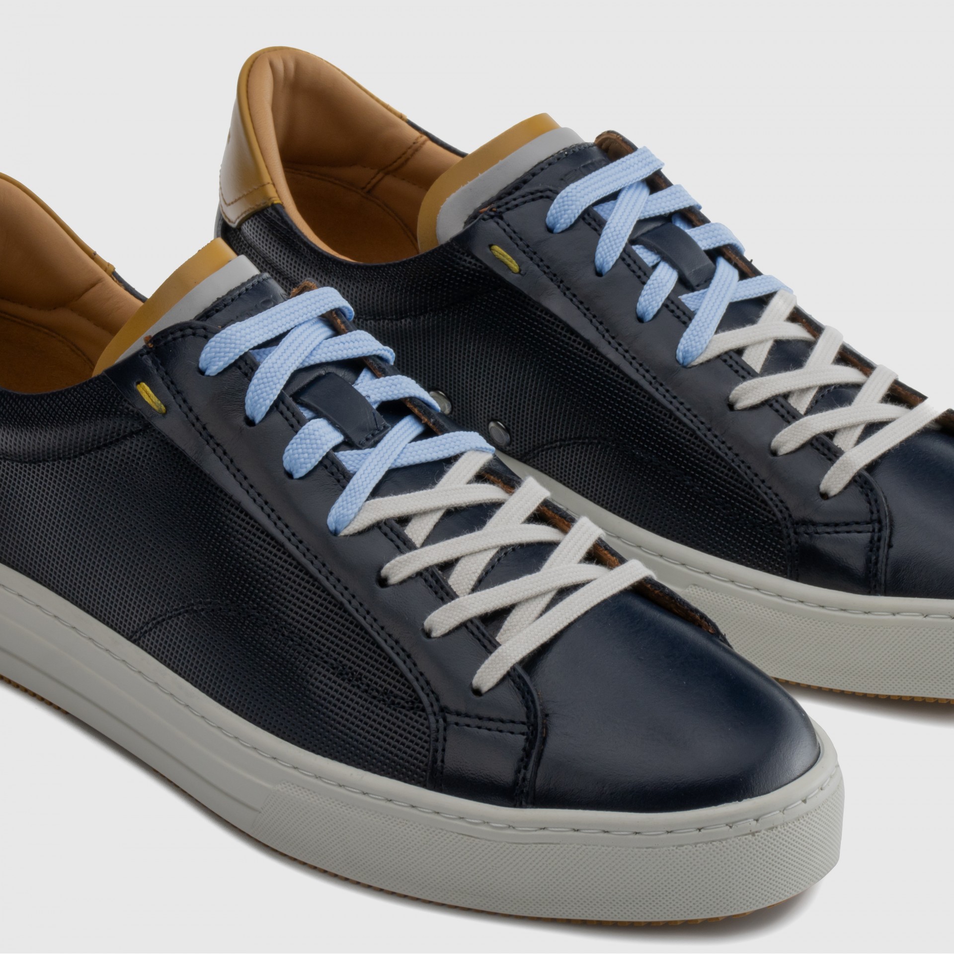 ANOPOLIS Lace Up Sneaker