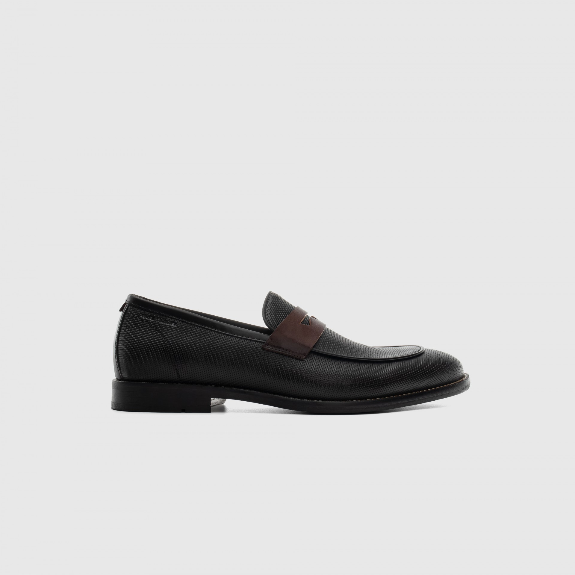 DEVON Penny Loafer