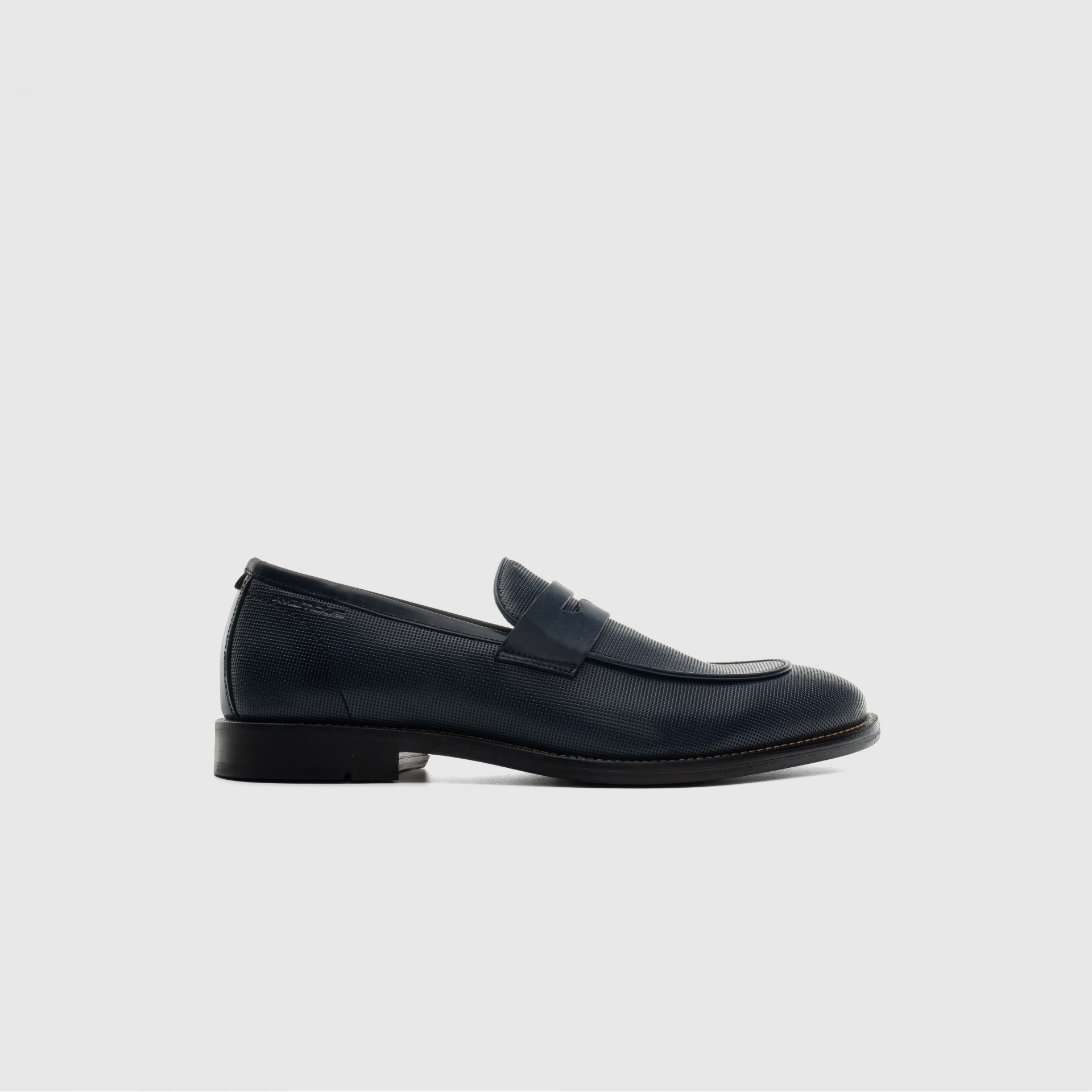 DEVON Penny Loafer
