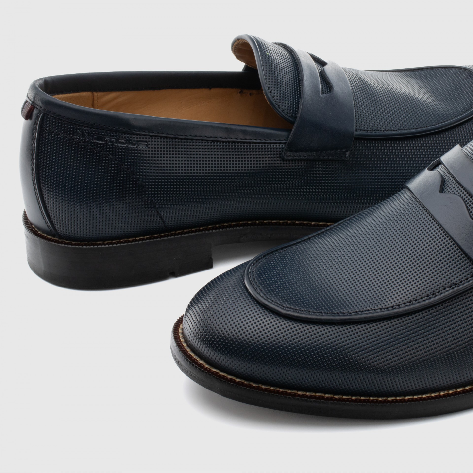 DEVON Penny Loafer