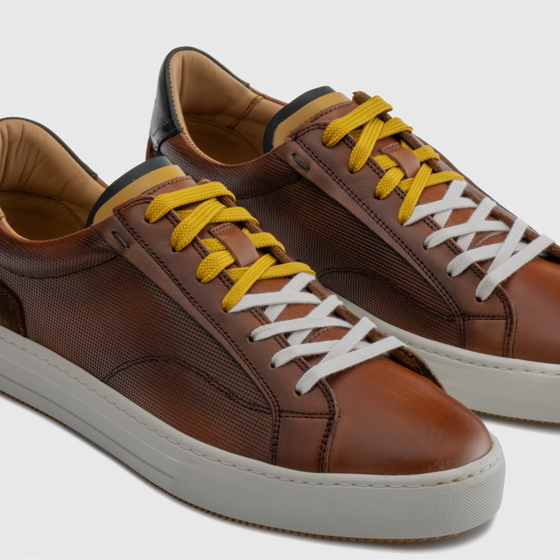 ANOPOLIS Lace Up Sneaker