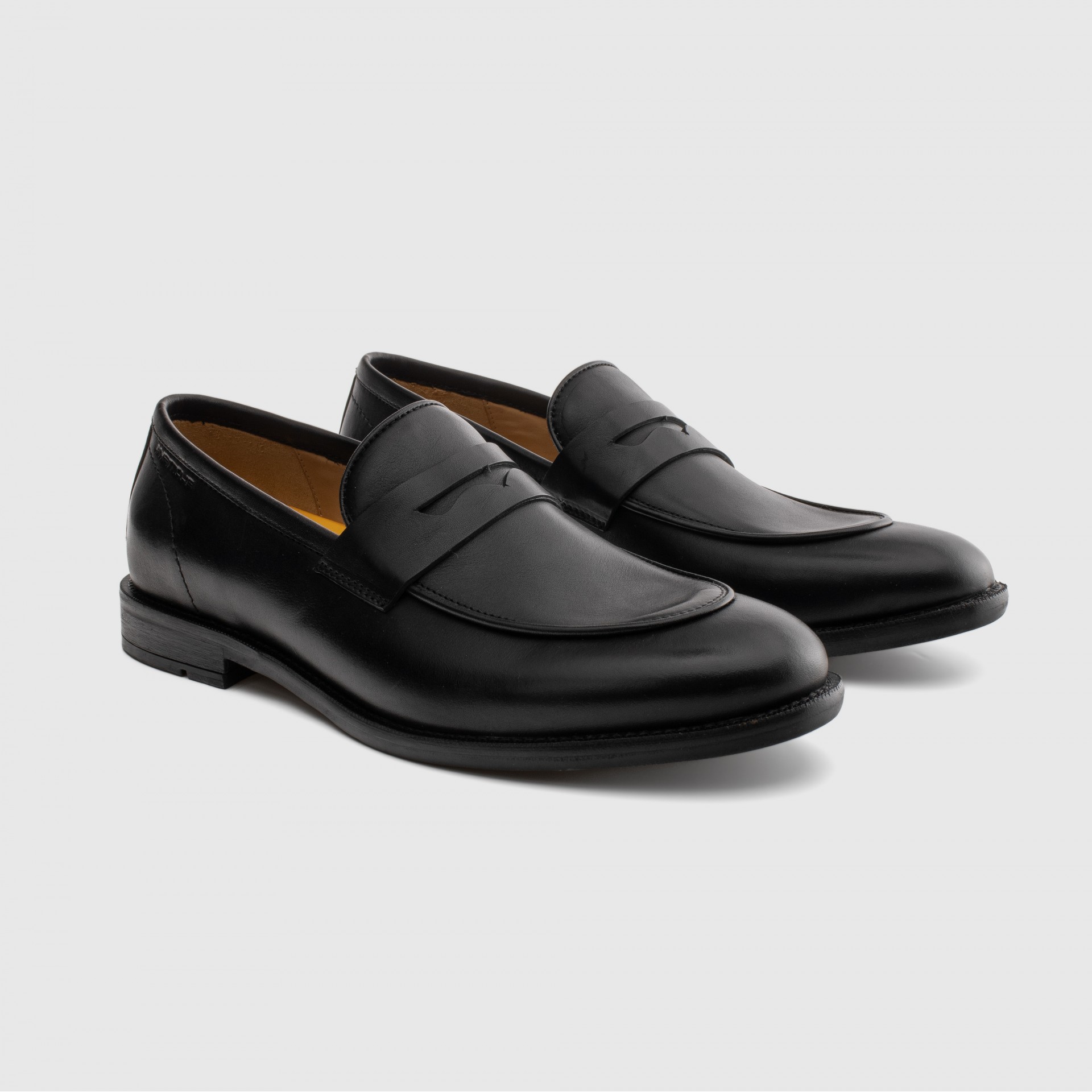 DEVON Penny Loafer