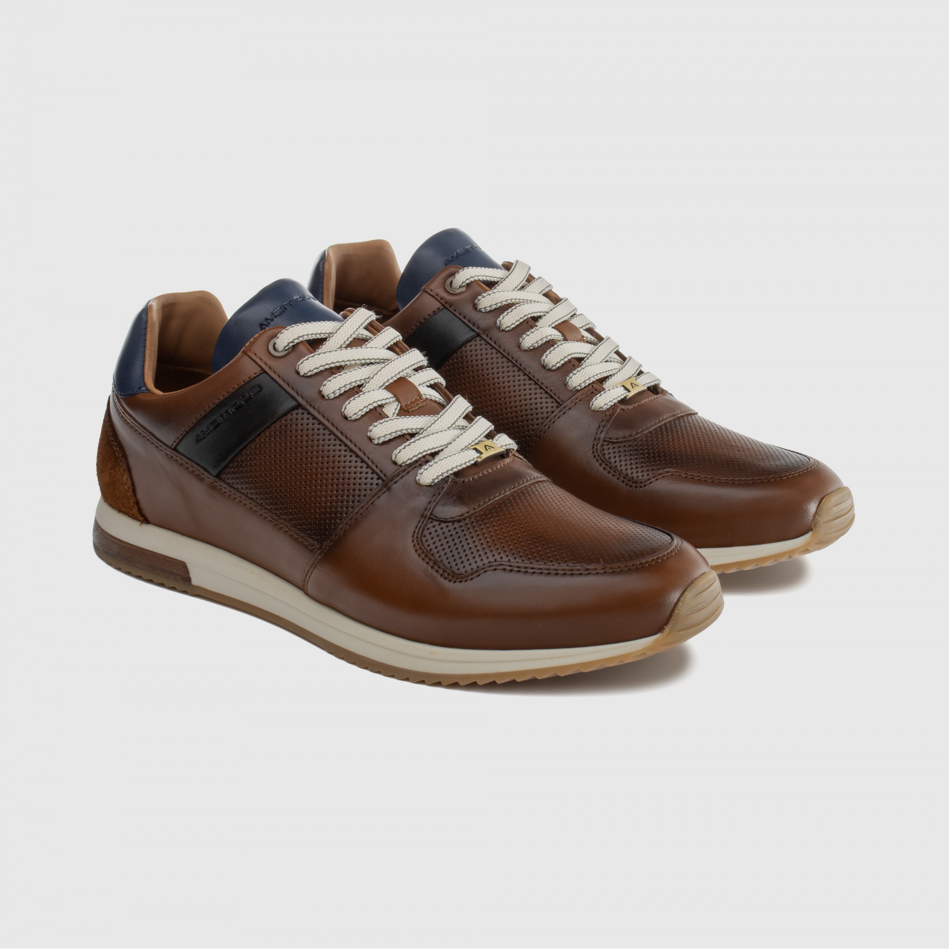 SLOW Classic Sneaker