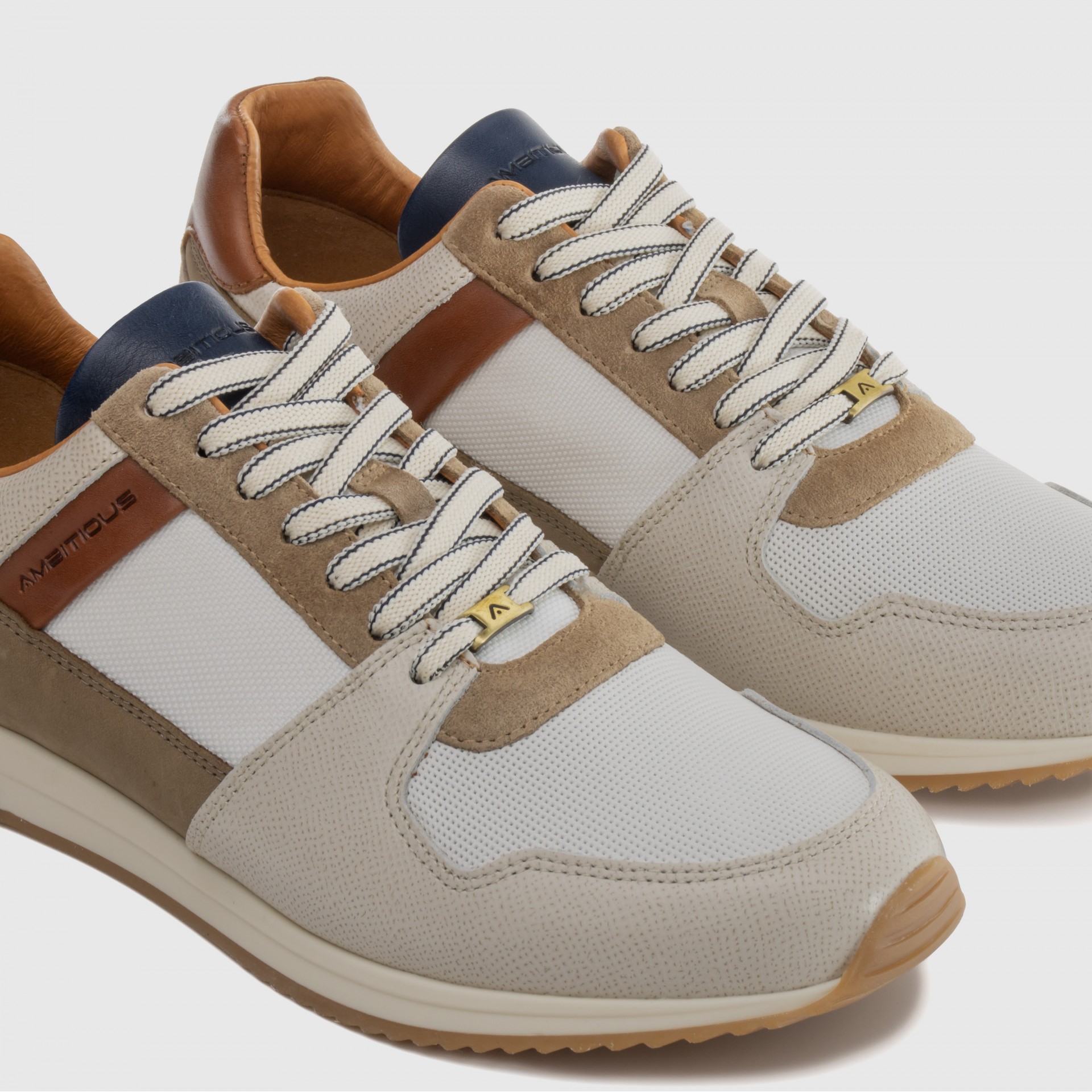 SLOW Classic Sneaker