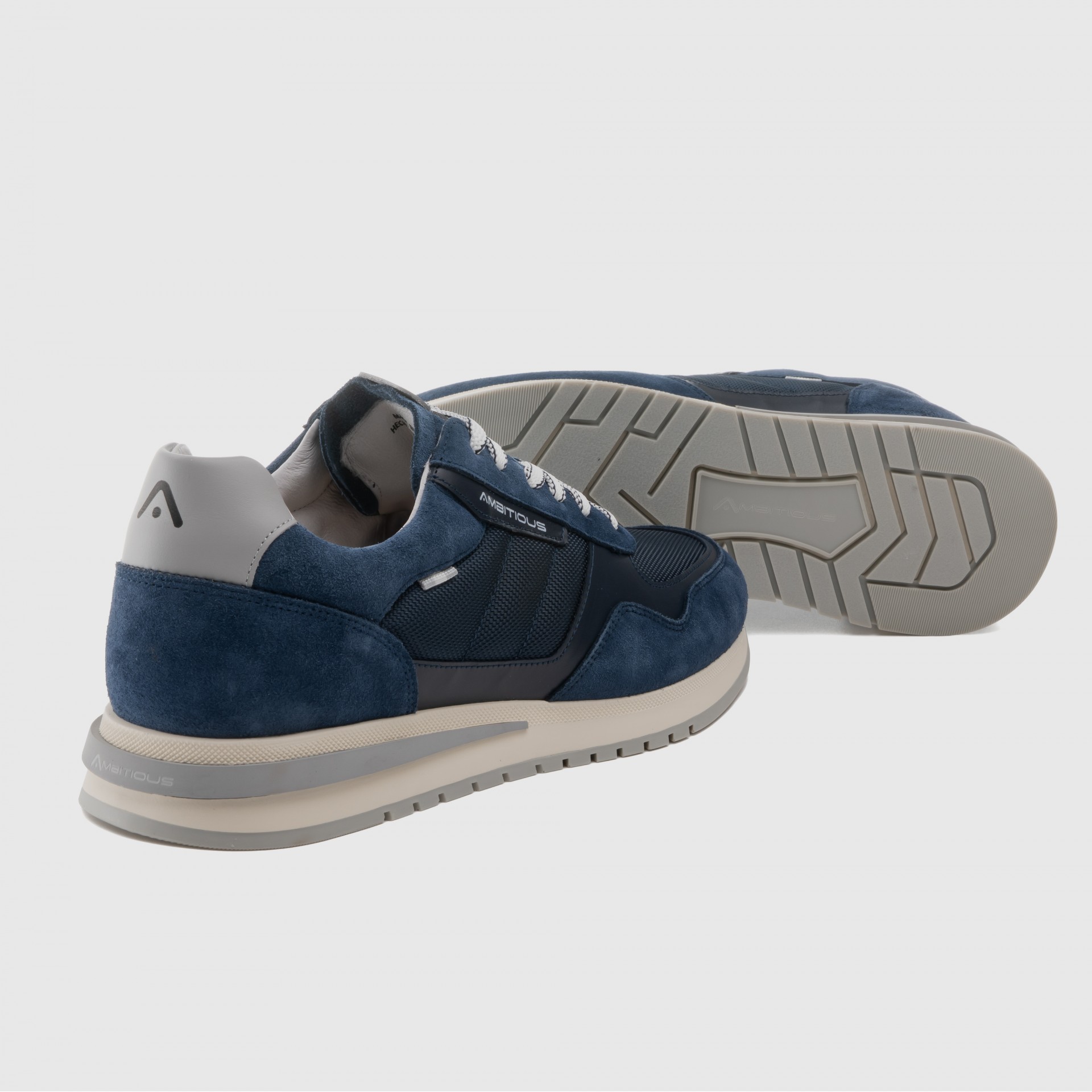 TEMPLE Quilted Sneaker