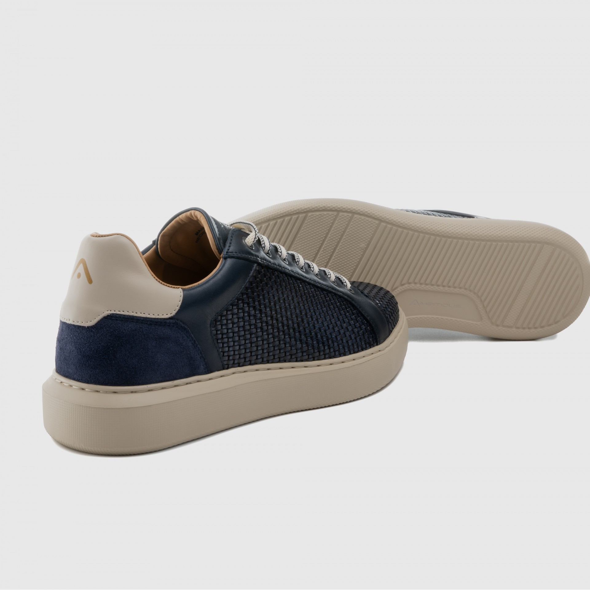 ECLIPSE Textured Sneaker