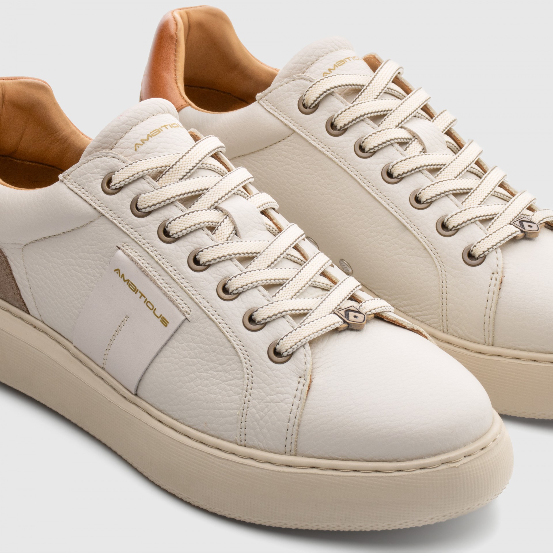 ECLIPSE Logo Sneaker