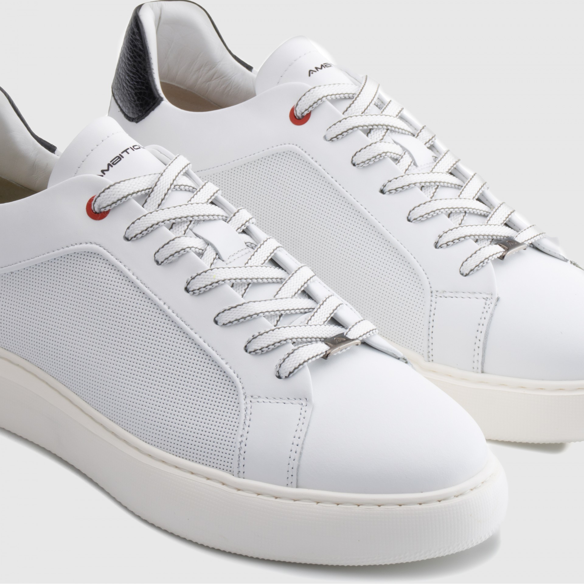 ECLIPSE Panel Sneaker