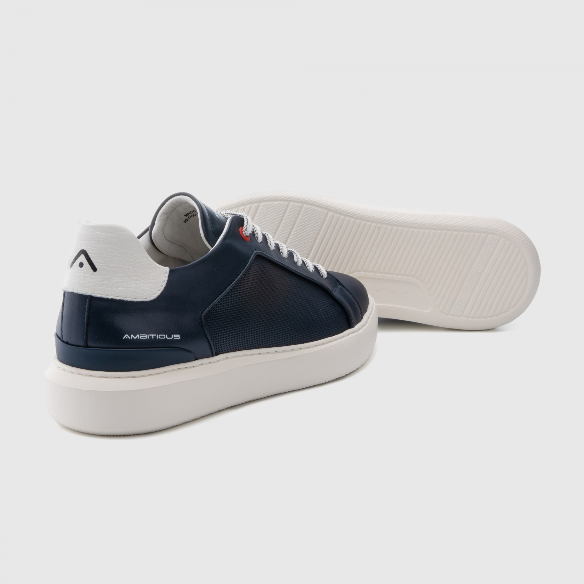 ECLIPSE Panel Sneaker