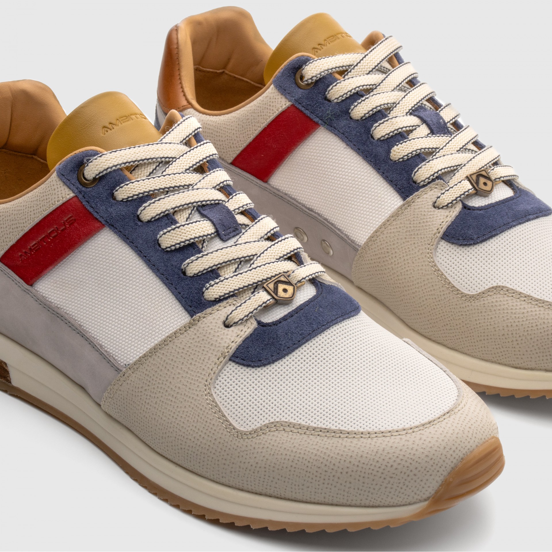 SLOW Classic Sneaker