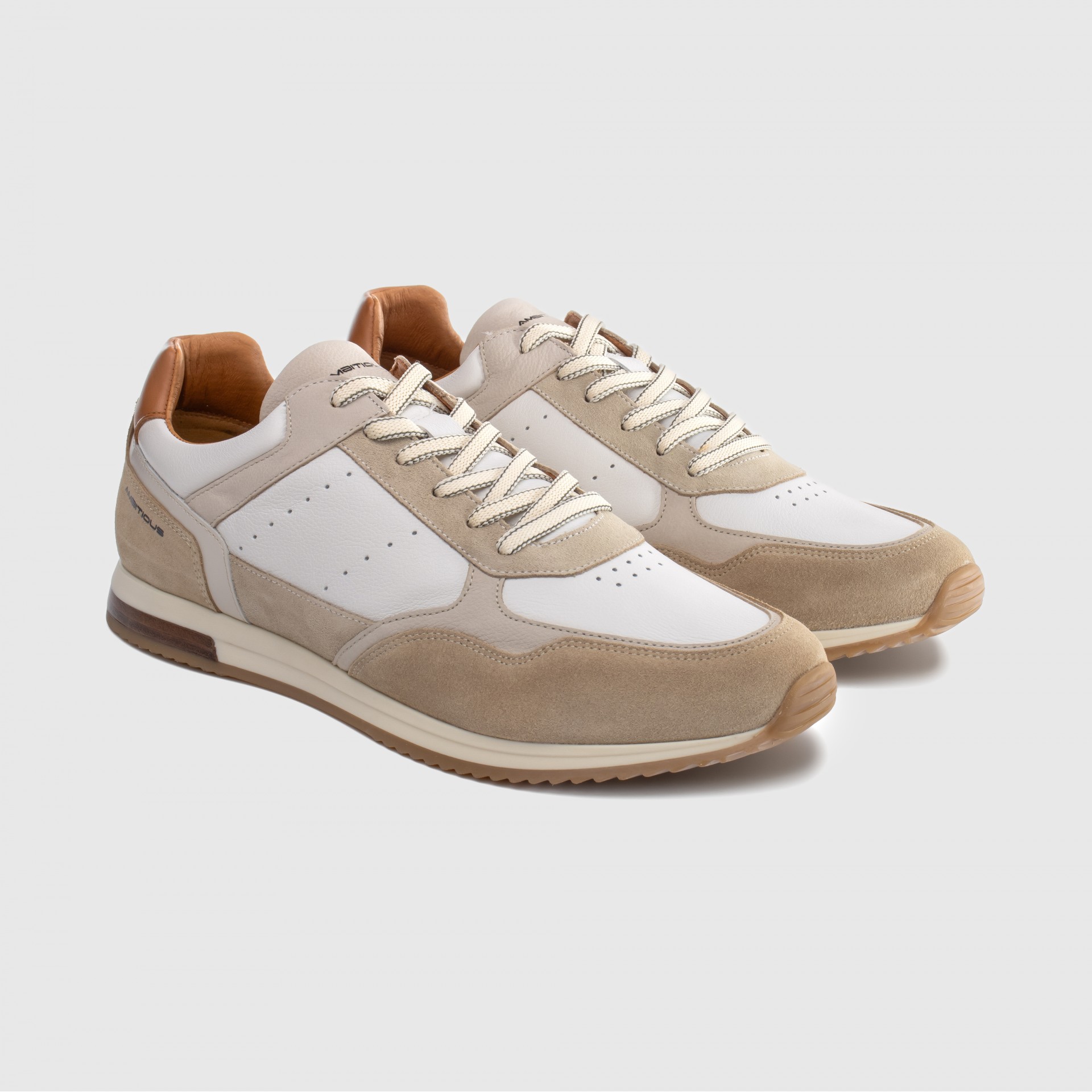 SLOW Classic Sneaker