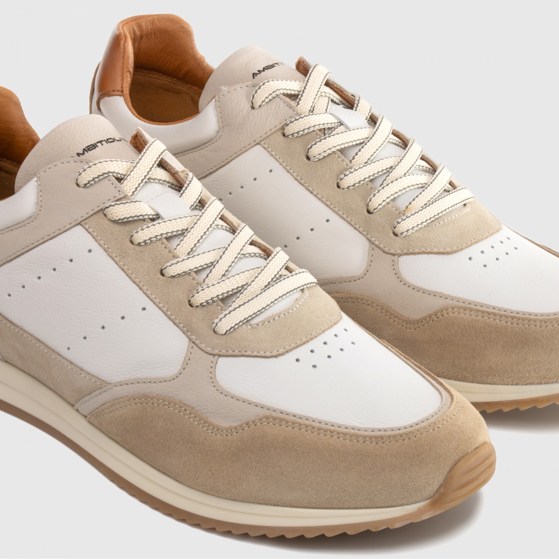 SLOW Classic Sneaker