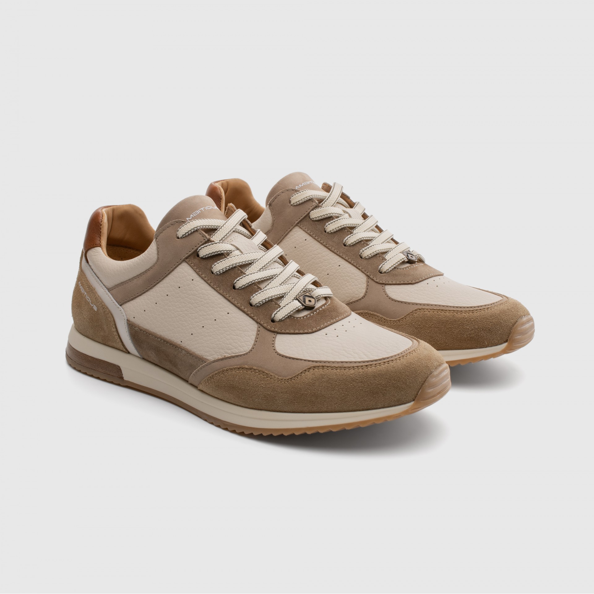 SLOW Classic Sneaker