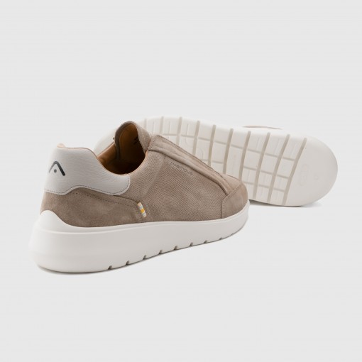 HOVER Slip-on Sneaker HOVER Slip-on Sneaker