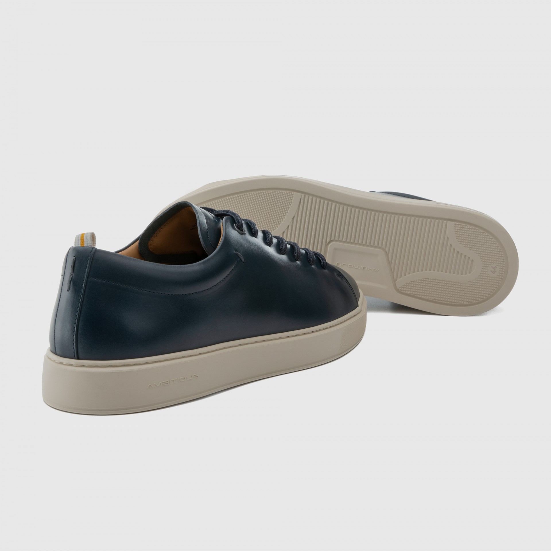 LEWIS Minimal Sneaker