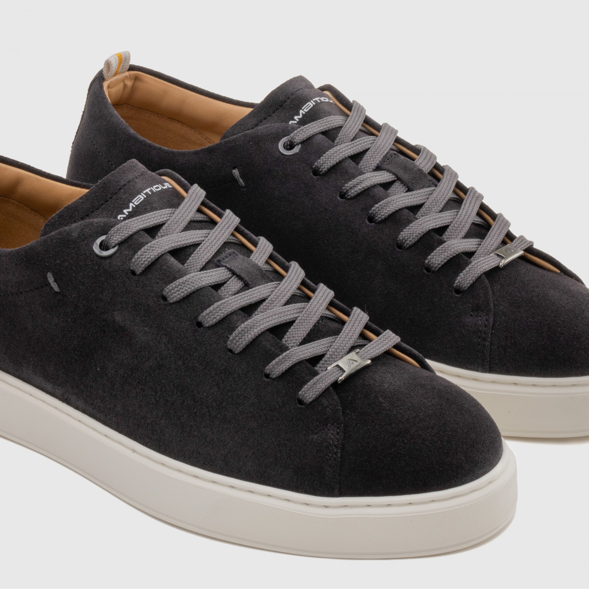 LEWIS Minimal Sneaker